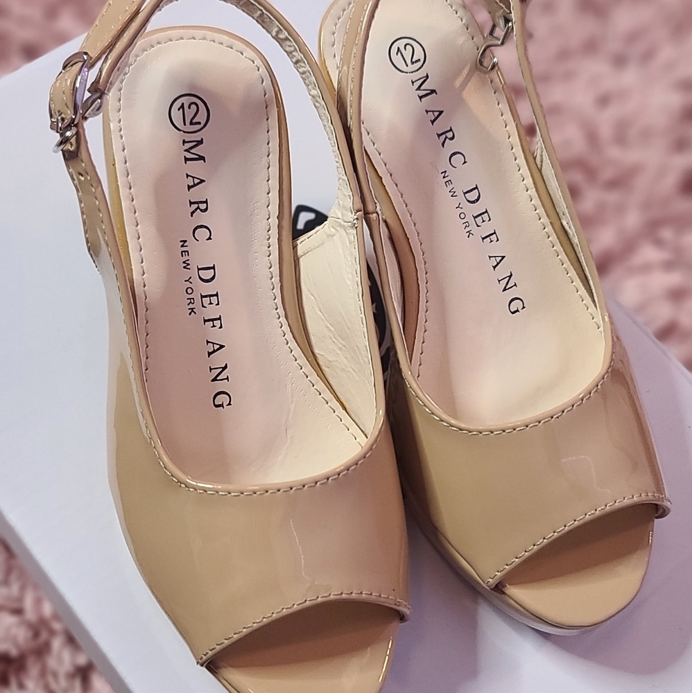 Marc Defang Girls Size 12 Peep Toe Heel Nude New In Box